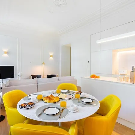 Whome | Av. Da Liberdade Deluxe W/ S-pool, Gym & Parking *