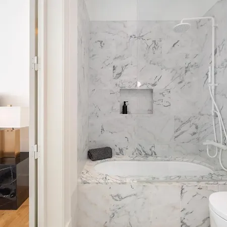 Апартаменты Whome | Av. Da Liberdade Deluxe W/ S-pool, Gym & Parking *