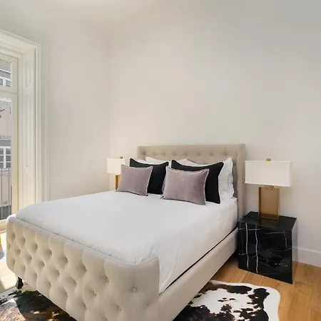 Whome | Av. Da Liberdade Deluxe W/ S-pool, Gym & Parking Апартаменты Лиссабон