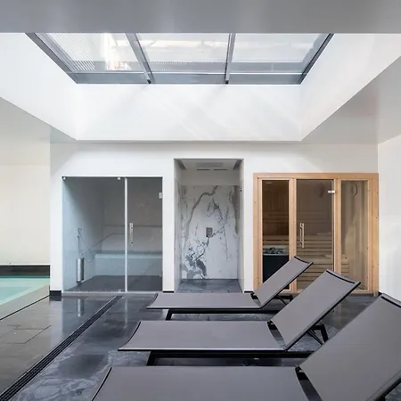 Апартаменты Whome | Av. Da Liberdade Deluxe W/ S-pool, Gym & Parking *