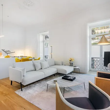 Whome | Av. Da Liberdade Deluxe W/ S-pool, Gym & Parking Apartamento