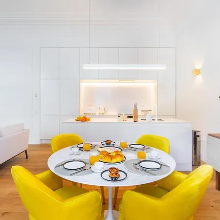 Whome | Av. Da Liberdade Deluxe W/ S-pool, Gym & Parking Apartamento *